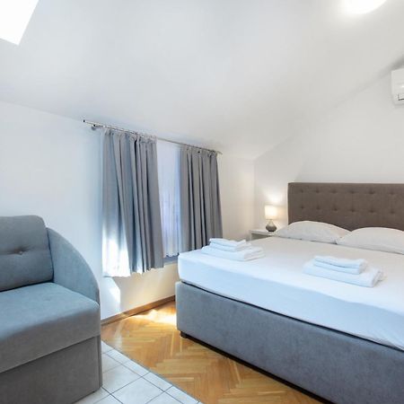 Apartmaji Pri Perotu Изола Экстерьер фото
