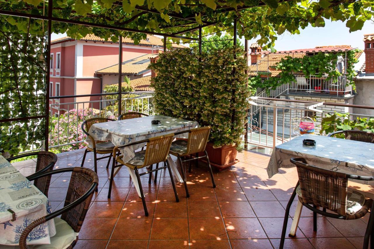Apartmaji Pri Perotu Изола Экстерьер фото