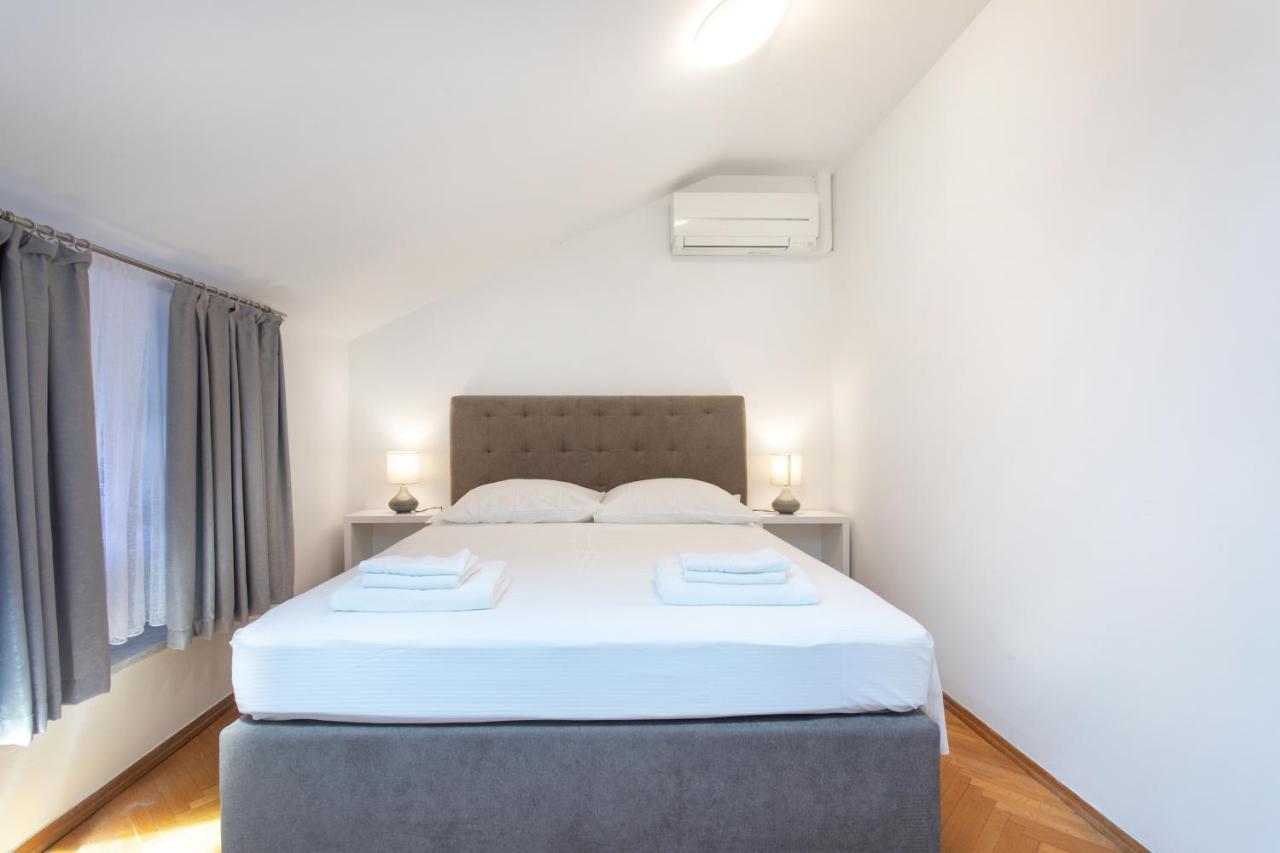 Apartmaji Pri Perotu Изола Экстерьер фото