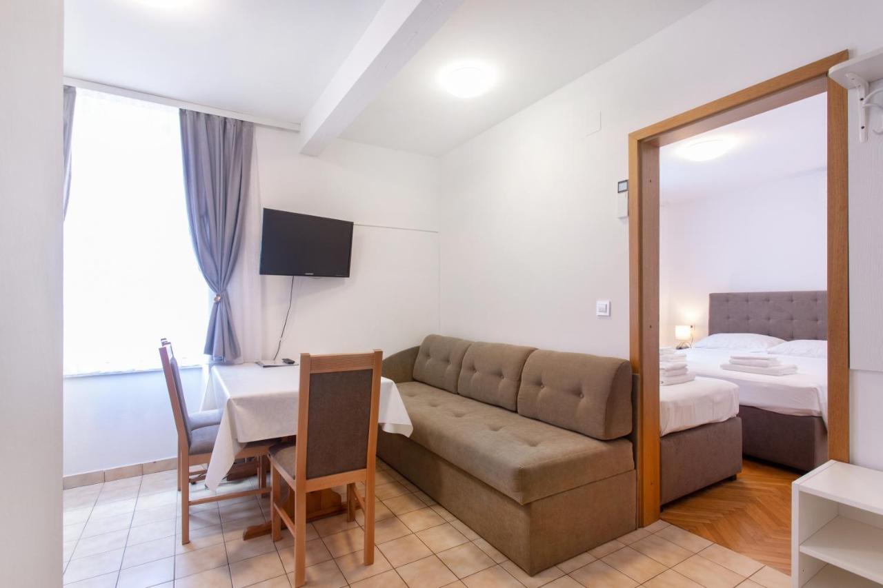 Apartmaji Pri Perotu Изола Экстерьер фото
