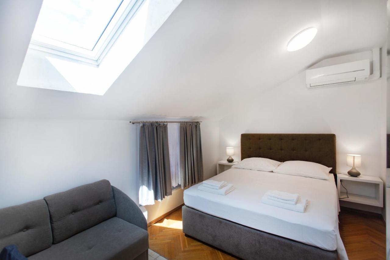 Apartmaji Pri Perotu Изола Экстерьер фото