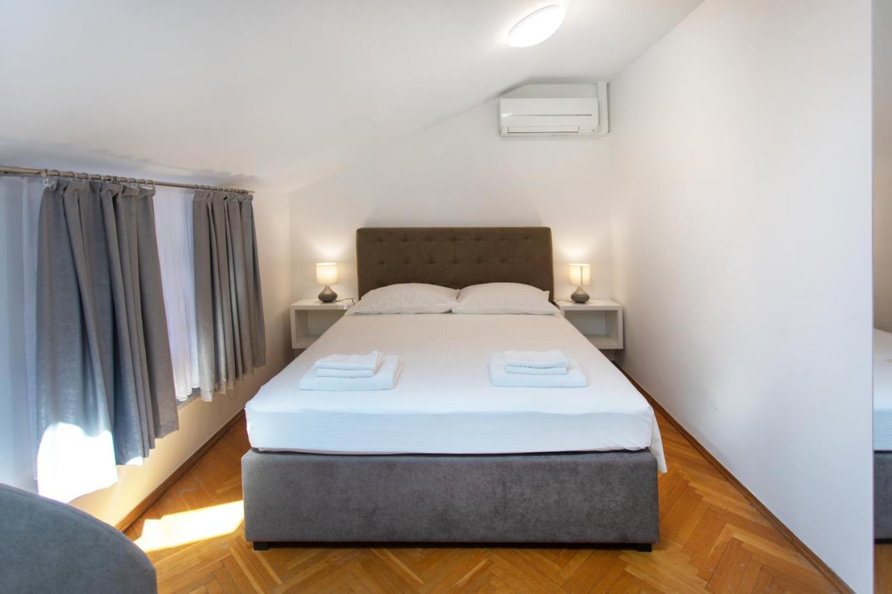 Apartmaji Pri Perotu Изола Экстерьер фото