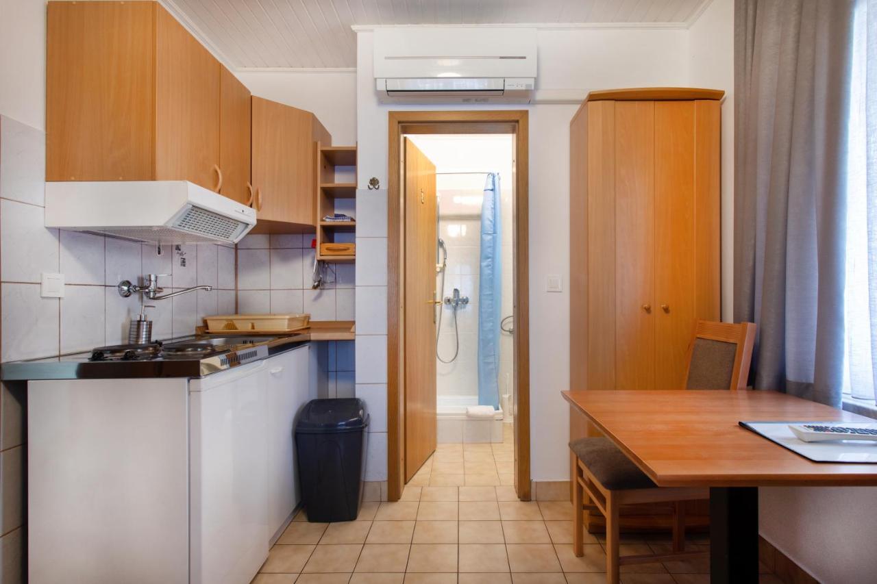 Apartmaji Pri Perotu Изола Экстерьер фото