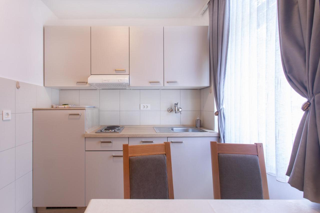 Apartmaji Pri Perotu Изола Экстерьер фото