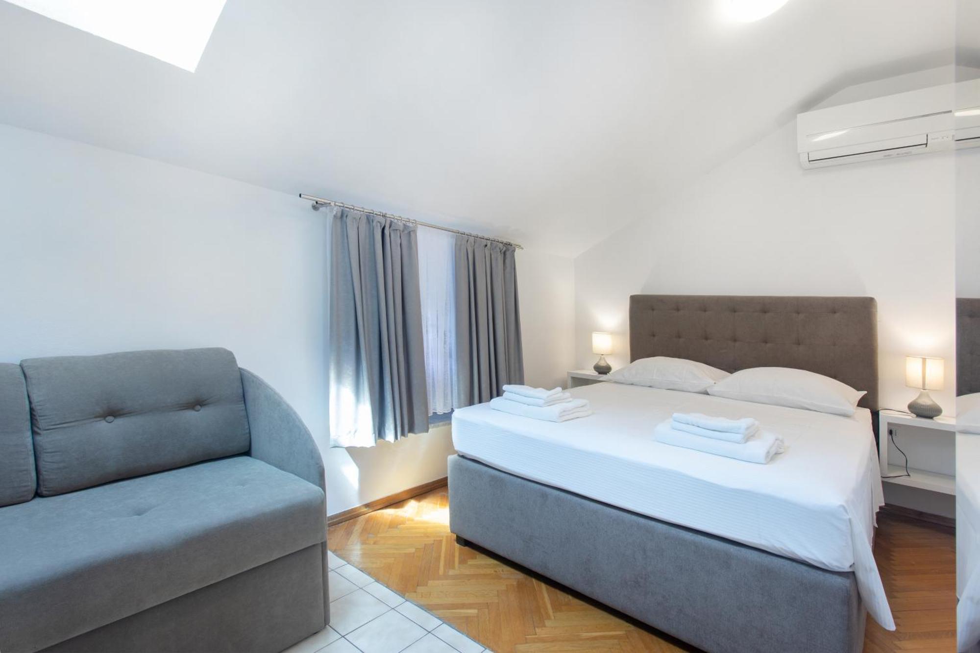 Apartmaji Pri Perotu Изола Экстерьер фото