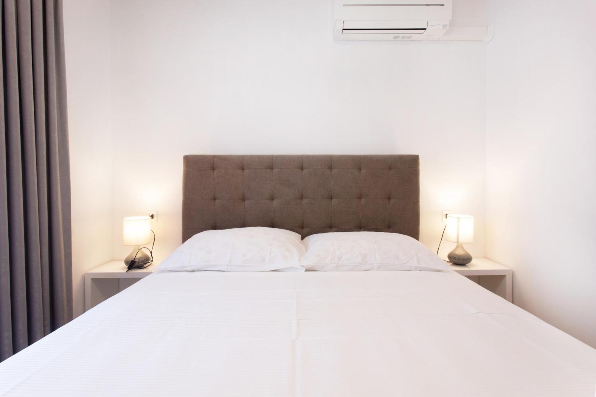 Apartmaji Pri Perotu Изола Экстерьер фото